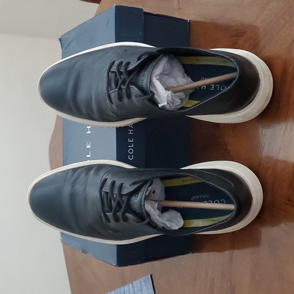 Cole Haan size 9 black shoes